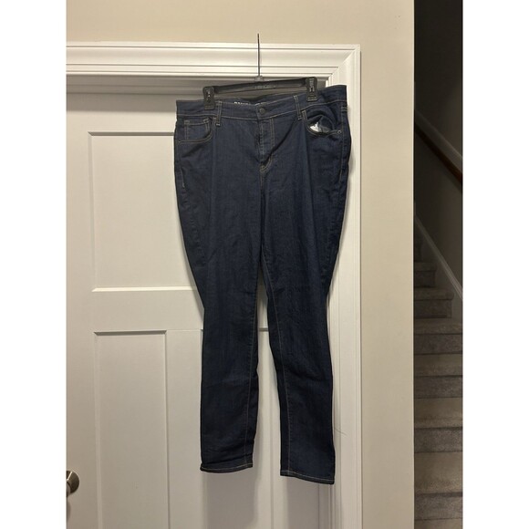 Old Navy Mid-Rise Rockstar Super Skinny Jeans Women’s Size 16 Denim Dark Wash - Picture 1 of 8